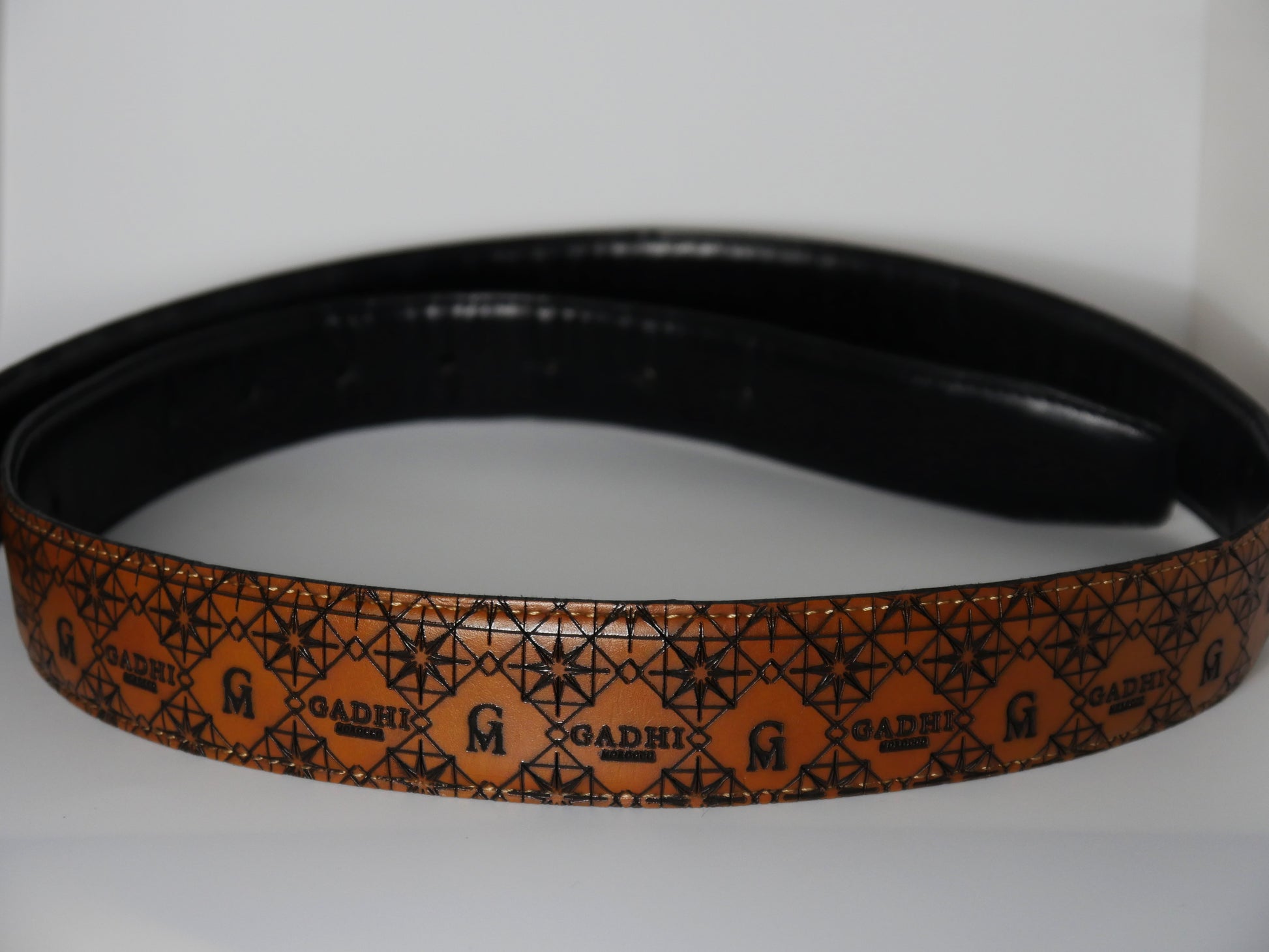 GADHI leather Belt with engraved Moroccan-inspired emblem